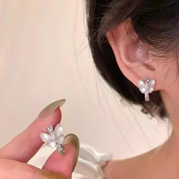 Опаловая бабочка Цирконий Серьги-пряжки Женские Милые Элегантные Индивидуальные Модные Простые Универсальные Серьги-гвоздики