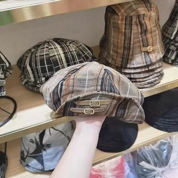 Оптовая продажа из Кореи 2024 года, новый клетчатый берет в стиле ретро с кожаной пряжкой и этикеткой, большая окружность головы, шляпа в виде тыквы в виде облака Head circumference 54-59CM чёрный