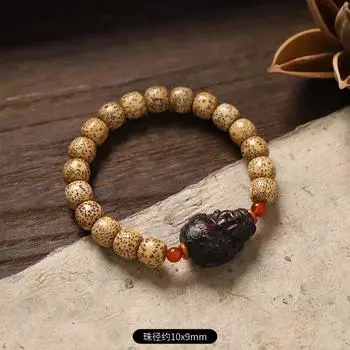 Original design Star Moon Bodhi single circle bracelet, chicken oil yellow Duobao retro men s and women s cultural play rosary bracelet