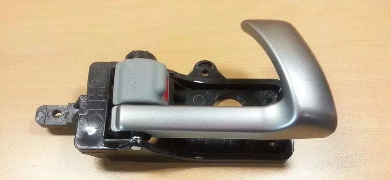 Оригинальная OEM 82620-2B010-J4 внутренняя ручка двери, правая / 826202B010J4 для Hyundai Kia