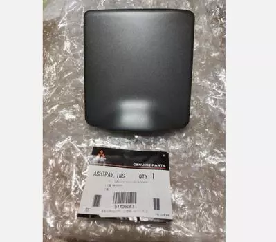 Оригинальная пепельница Mitsubishi Lancer Evo 7/8/9 CT9A, приборная панель MR646881