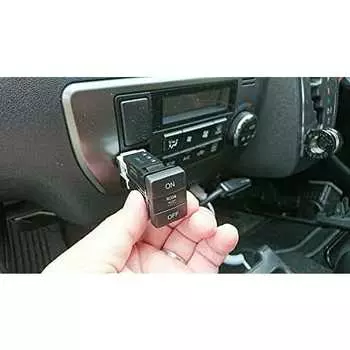 Оригинальные детали TOYOTA Выключатель лампы салона № 1 Hiace/Regius Ace Номер детали 84170-26033