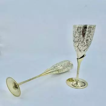 Королевская чаша из латуни ручной работы с рельефным стеклом, идеально подходящая для вашего следующего званого ужина