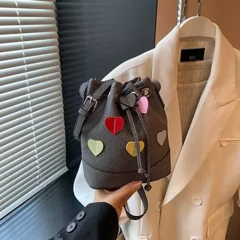 Осень 2024 года, новая модная сумка-мессенджер для женщин, популярная красивая сумка этого года, женская повседневная сумка-ведро чёрный