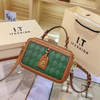 Осень и зима 2023, новая сумка на одно плечо, маленькая и универсальная сумка через плечо, маленькая ручная квадратная сумка M зелёный