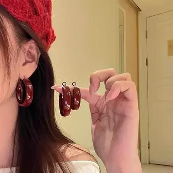 Осень и зима Ankela Red Temperament широкополые серьги женские модные показы The Face маленькие серьги круглые серьги-гвоздики премиум-класса серьги