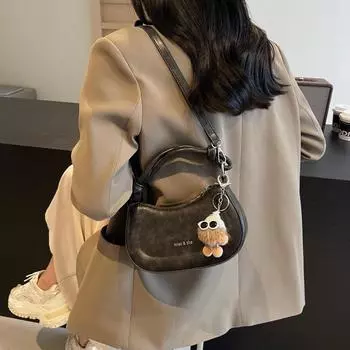 Осень и зима новая маленькая женская сумка 2024 года высококачественная текстура портативная седельная сумка модная ретро универсальная сумка-мессенджер в иностранном стиле чёрный