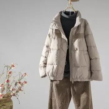 Осень и зима новые пуховики женские короткие большие размеры свободные корейская версия мода сращивание воротник стойка ретро литературная куртка M хаки
