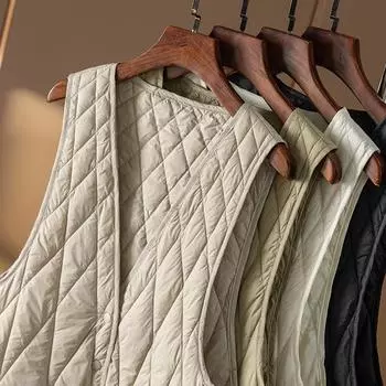 Осень и зима новый легкий и тонкий пуховик женский жилет короткий простой ромбовидный V-образный вырез подкладка жилет куртка прилив S чёрный