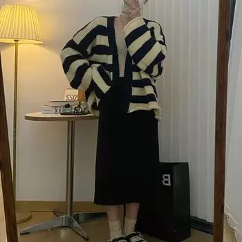 Осень и зима новый милый полосатый V-образный вырез вязаный кардиган свитер в стиле колледжа женский корейский вариант свободный и тонкий топ куртка One size зелёный