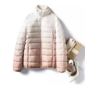 Осень и зима новый постепенная смена цвета пуховик женский короткий модный иностранный легкий 90% белый утиный пуховик прилив S