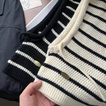 Осень и зима теплая новая маленькая шапка-балаклава женские защитные наушники полосатая шерстяная шапка пуловер шапка прилив one size fits all белый