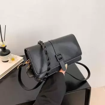 Осенью и зимой популярная маленькая сумка женская 2024 новая модная корейская версия универсальная сумка-мессенджер интернет знаменитости плечо мода маленькая чёрный