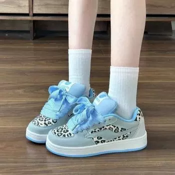 Осенью и зимой популярные маленькие белые туфли с принтом коровьего мороженого и леопардовым принтом, новые модные туфли известных брендов, увеличивающие рост и комфорт, обувь, рекомендованная Douyin 35