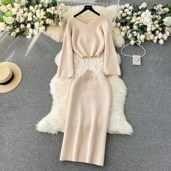 Осень/Зима Новые модные женские наряды Трикотажный комплект из двух частей с расклешенными рукавами, коротким трикотажным свитером с V-образным вырезом и юбкой с высокой талией One Size серый