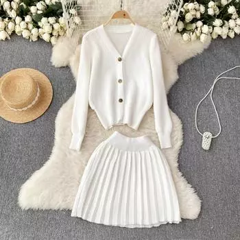 Осенне-весенний женский вязаный свитер из двух частей, однобортный топ с длинными рукавами и мини-короткая плиссированная юбка One Size белый