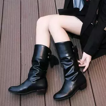 Осенне-зимние очень большие студенческие рыцарские сапоги на низком каблуке с круглым носком и ремешком сзади, теплые женские кожаные сапоги средней высоты 35 чёрный