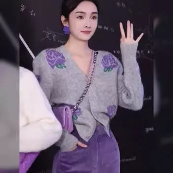 Осенне-зимний кардиган 2022, модный дизайн, свитер, женский кардиган, сладкий таро, фиолетовый цветок, с v-образным вырезом, небольшой короткий вязаный свитер One Size серый