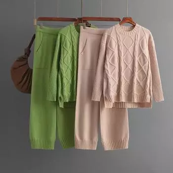 Осенне-зимний свитер из 2 предметов, женский комплект, вязаный спортивный костюм 2024 года, новый свитер с круглым вырезом и широкие брюки для бега, комплект одежды One Size чёрный