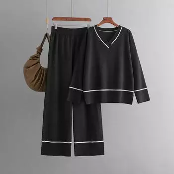 Осенне-зимний свободный свитер-пуловер с V-образным вырезом, однотонный женский трикотажный комплект из двух предметов с длинными рукавами и широкими брюками One Size чёрный