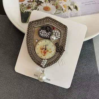 Осенне-зимний тренд, темперамент, модный стиль, брошь в форме сердца, жемчужина, ретро-часы, воротник, булавка, маленький ароматный корсаж