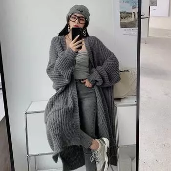 Осенне-зимний женский свитер средней длины выше колена в ленивом стиле. Свободный и универсальный вязаный кардиган с длинными рукавами. S чёрный