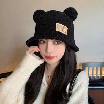 Осенне-зимняя милая плюшевая шапка с изображением медведя, новая вязаная женская универсальная теплая защитная шапка для ушей, утолщенная модная студенческая шапка one size fits all чёрный