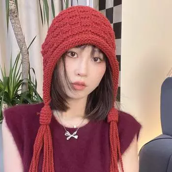 Осенне-зимняя новая вязаная шапка Lei Feng женская теплая защита ушей милый головной убор связанная вручную шерстяная шапка с бахромой average size