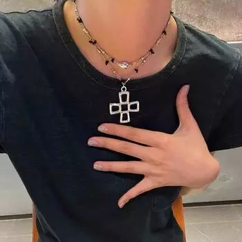 Осенне-зимняя новинка, длинное ожерелье с крестообразным бисером, нишевый дизайн, сладкий и прохладный ветер, желающий черного агата, наборная цепочка для свитера