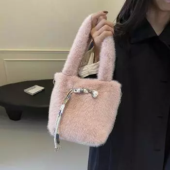 Осенне-зимняя плюшевая маленькая женская сумка 2024 года, новая универсальная сумка-мессенджер с цепочкой, портативная пушистая сумка-ведро