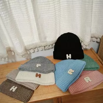 Осенне-зимняя теплая шерстяная шапка для мужчин и женщин с нашивками в виде букв для отдыха в холодную погоду, защита ушей, холодная шапка из смеси шерсти, вязаная шапка, универсальная M56-58cm чёрный