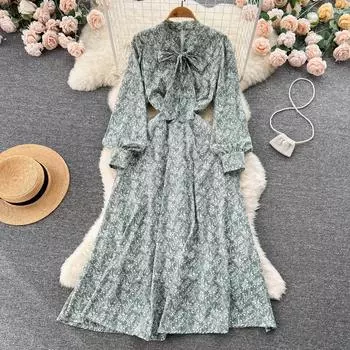 Осеннее нишевое платье во французском дизайне с бантом и рукавом-фонариком на талии с цветочным принтом