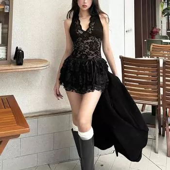 Осеннее женское однотонное облегающее платье с высокой талией и V-образным вырезом без рукавов в уличном стиле S чёрный