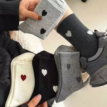 Осенние и зимние модели женских носков Love Socks длиной до середины икры. Сотни женских носков, впитывающих пот и дышащих. One size белый