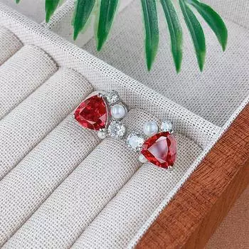 Осенние и зимние серьги-гвоздики, ювелирные изделия, имитация натурального корунда, изумруда, серебряная игла S925, высококачественный дизайн, нишевая мода для женщин