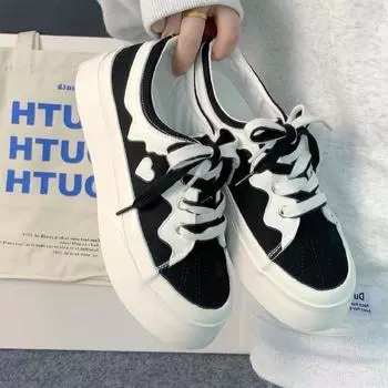 Осенние лоскутные кроссовки для женщин, повседневная модная черная женская обувь с сердечками, повседневная обувь Kawaii, женская обувь 35 чёрный