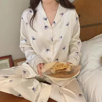 Осенние новые комплекты из ледяного шелка для женщин, кардиган с пуговицами на лацканах, комплект из 2 предметов, милая домашняя одежда с принтом для женщин M