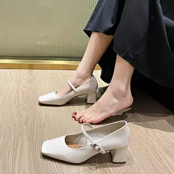Осенние туфли на каблуках для женщин в стиле ретро с квадратным носком и ремешком на высоком каблуке Туфли Мэри Джейн 2025 Весна Толстый каблук Небольшой носок Одинарные туфли 34