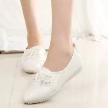 Осенние женские мокасины на шнуровке балетки на плоской подошве женские модные мягкие черные белые мокасины из искусственной кожи студенческие балетки 569 4 чёрный