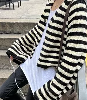 Осенний новый ленивый стиль свободный V-образный вырез рукав рог короткий повседневный полосатый вязаный кардиган куртка женская One size