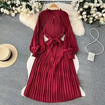 Осенний светлый спелый стиль, красный темперамент, рукава-фонарики, плиссированное платье с талией и нишей