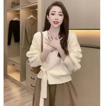 Осенний вязаный кардиган куртка женская с длинными рукавами топ нишевый свободный V-образный вырез ленивый свитер однотонная трикотажная верхняя одежда one size белый