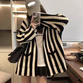 Осенний женский свитер Черно-белая куртка с капюшоном в вертикальную полоску Свободный ленивый длинный вязаный кардиган Повседневный свитер большого размера One Size чёрный