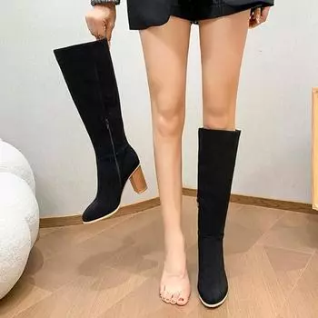Осенняя и зимняя обувь. Удобные, на толстой подошве, на толстом каблуке, большого размера, на высоком каблуке, с заостренным носком, с застежкой-молнией по бокам, с длинными рукавами. Женские сапоги 36 чёрный