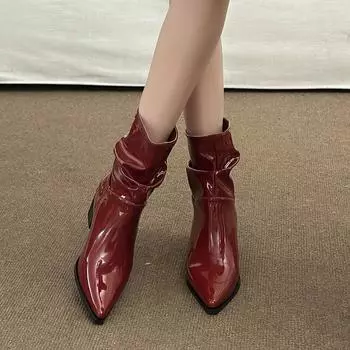 Осенняя и зимняя обувь. Удобные женские ботинки большого размера с толстой подошвой, острым носком, коротким берцем и низким каблуком, из мягкой кожи. 35 чёрный