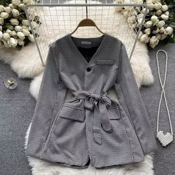 Осенняя корейская версия ретро-блузки в клетку с тонкими темпераментными бретелями и v-образным вырезом, легкий ветровой пиджак для зрелых женщин