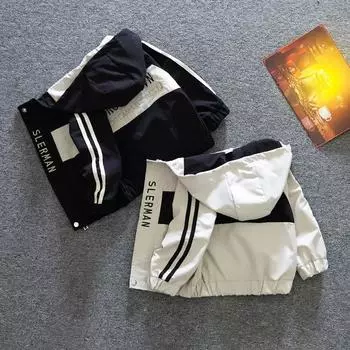 Осенняя куртка для мальчиков, повседневная детская весенняя одежда, детская мода, красивые тренчи, детская верхняя одежда с капюшоном 140cm чёрный