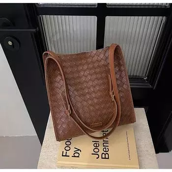 Осенняя вместительная сумка-тоут для поездок на работу через плечо, женская, новинка 2024 года, сумка высокого класса подмышкой коричневый