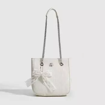 Осенняя женская сумка-тоут с вертикальным кружевным бантом и подвеской. Дизайн женской сумки. белый