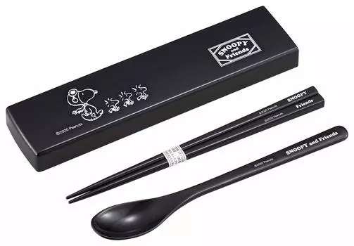 OSK Snoopy Ланч-бокс с 18-сантиметровой выдвижной бесшумной крышкой, сделанный в посудомоечной машине, палочками для еды, ложкой, крышкой, лязгающий, Япония, безопасный, CT-27 чёрный